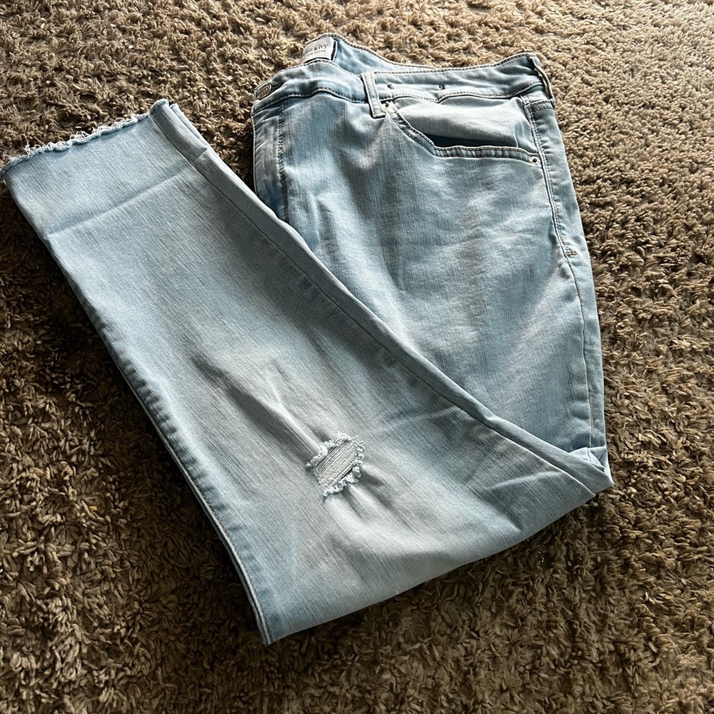 Crown & ivy light blue jeans - Picture 2 of 6